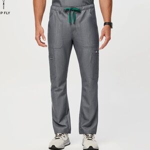FIGS Men’s Cairo Cargo Scrub Pants‎